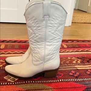 Steve Madden Cream Heeled Boots